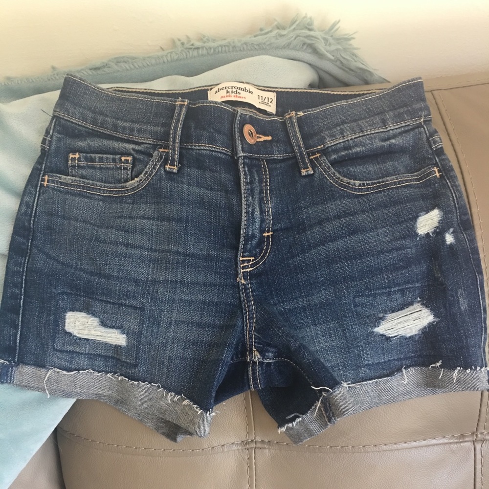 Distressed jean shorts